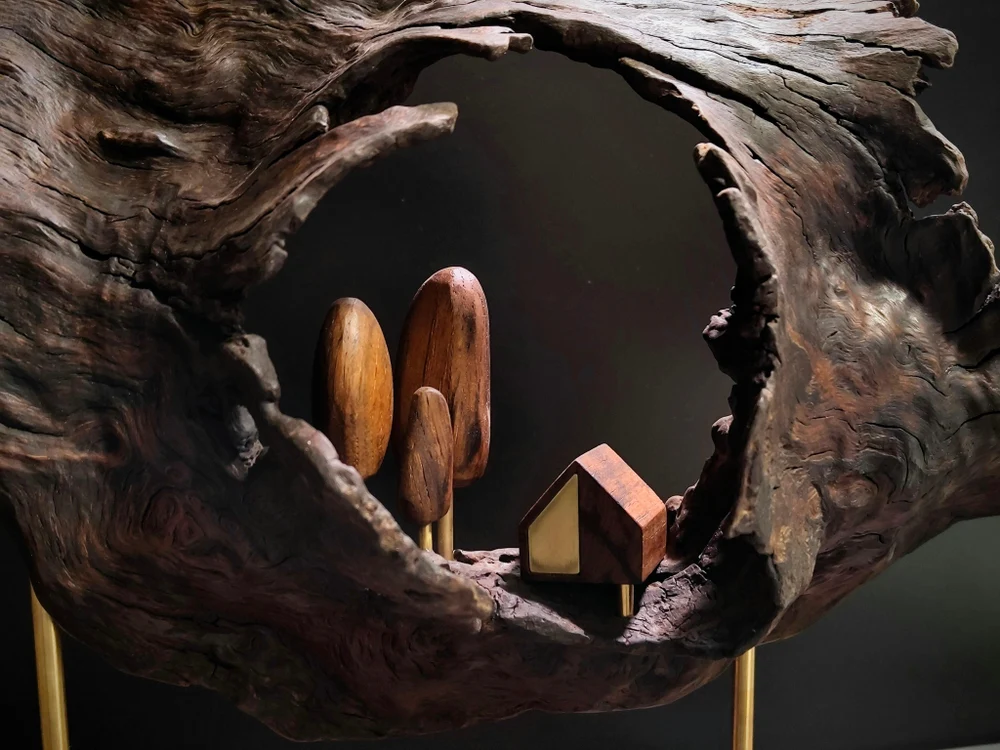 Каждое произведение пронизано духом лаконичности